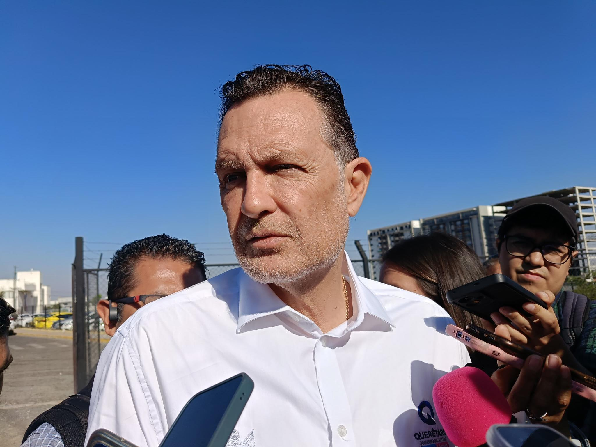 Gobernador llama a centrarse en castigar el maltrato a animales de compañía, sin mezclar otros temas