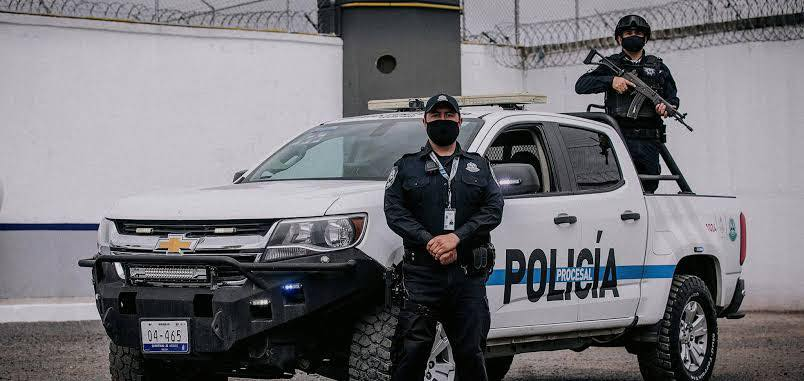 Trasladan a cinco reos de Querétaro a penales federales de mayor seguridad