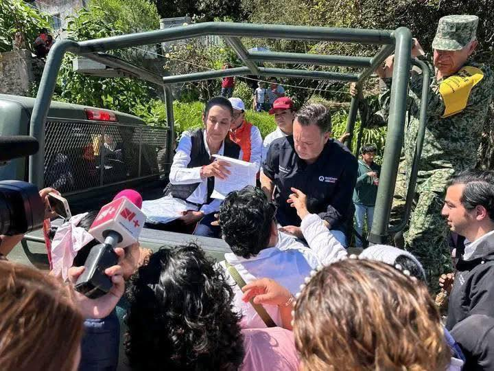 La presidenta Claudia Sheinbaum y el Gobernador de Querétaro Mauricio Kuri recorren Pinal de Amoles para evaluar daños y coordinar Plan DN-III