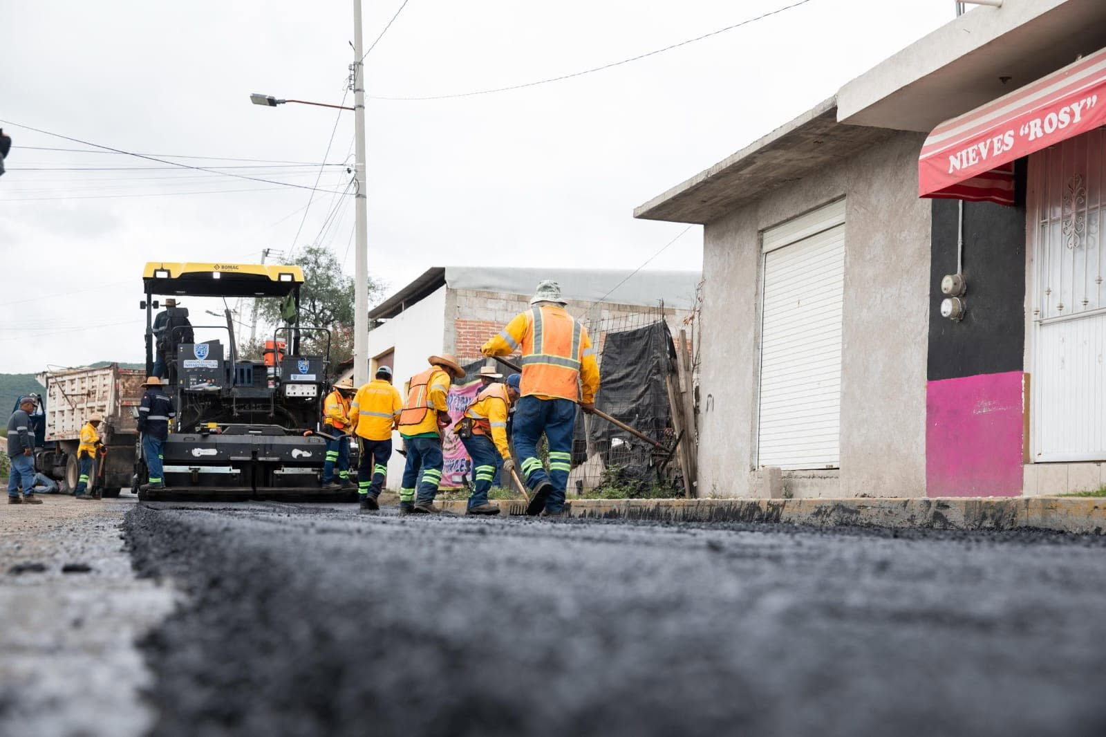 Rehabilitan más de 2.6 kilómetros de vialidades en la zona Oriente de San Juan del Río